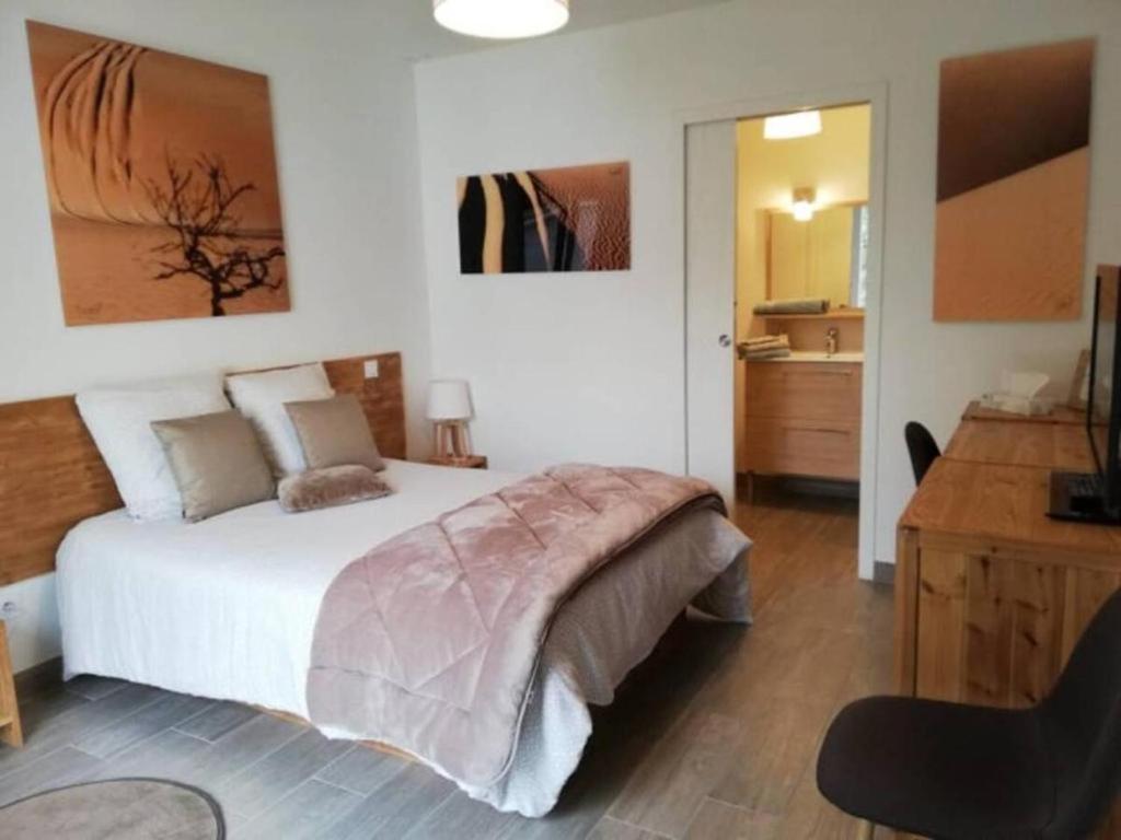 33 Bis * La Rochelle (Charente-Maritime)